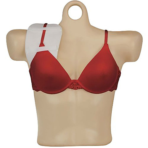 Caldwell Hidden Comfort Recoil Shield for Women girs komfortabel beskyttelse mot rekyl under klær, festes enkelt til bh-stroppen og holder seg på plass med hook and loop.