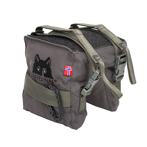 ULFHEDNAR Multipurpose Support Pillow er en lettvekts skytepude i Cordura med antiskli, justerbar fylling og unik form for optimal støtte på barrikader.