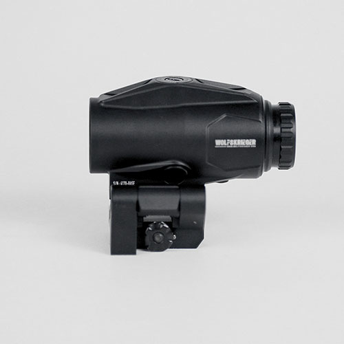 Teiwaz Hybrid 5x20mm forsterker tilbyr en moderne ballistic reticle, IP67 vanntett, nitrogen purged, og rask avstandsvurdering for profesjonell bruk.