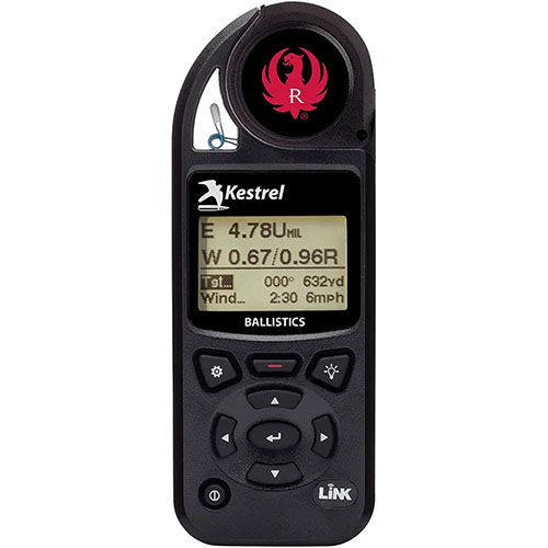 Ruger Kestrel 5700 Ballistics Weather Meter gir presise ballistiske løsninger med en app, forhåndslastede profiler og automatisk miljømåling for nøyaktige skudd.