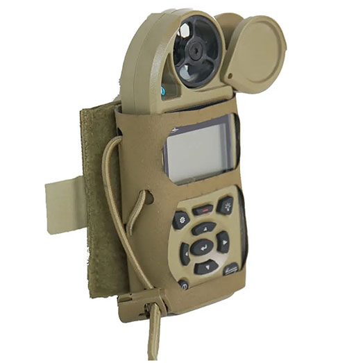 Hold oversikten over Kestrel værmålinger uten å legge ned riflen. ATI Wind Wrap fester Kestrel til rifleslanger, MALICE Clips eller tripod/bipod ben.