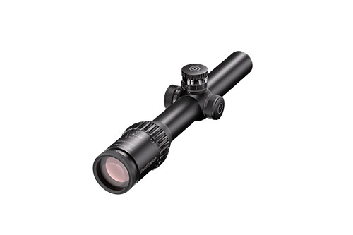 1–8x24 Exos TMR gir enestående klarhet og fleksibilitet i ulike skyttersituasjoner, med BDC II-B LT for presise skudd på kort og lang avstand.