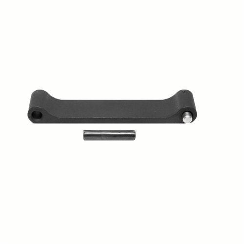 Mil-Spec Trigger Guard Assembly fra Brownells er laget av Billet 7075, inkluderer Roll Pin og er 100% produsert i USA for høy kvalitet og holdbarhet.