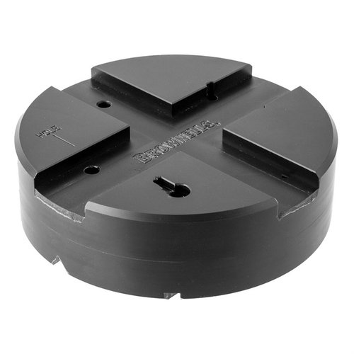 Brownells Universal Pistol Armorer's Block gir en solid arbeidsflate for vedlikehold av pistoler, med presisjonsmaskinert, ikke-merke materiale og tilpassede utskjæringer.