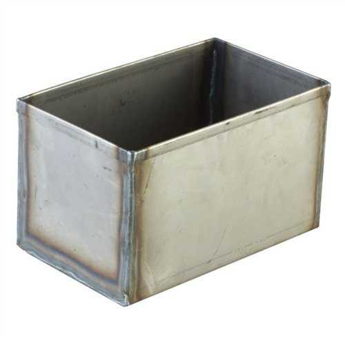 Quarter Tank fra Brownells er perfekt for NitreBlue bluing av håndvåpen og små deler, med plass til 1 gallon løsning og robust svart jernkonstruksjon.