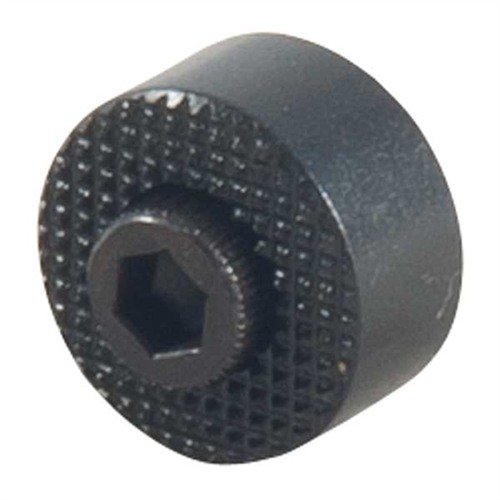 Den ekstra lange, oversize magazine release button fra Ed Brown har 40 lpi checkering for bedre grep og økt lengde for raskere og enklere magasinbytter.