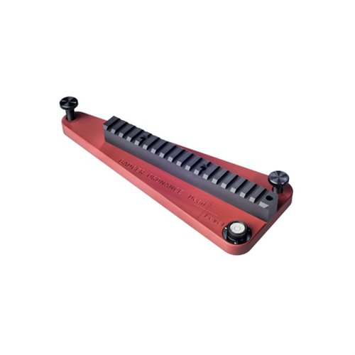 Dead Level sikrer at retiklet ditt er perfekt nivåert med scope-kroppen, eliminerer feil og gjør montering enkel med presise tommelskruer.