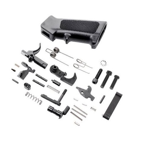 Komplett AR-15 Lower Parts Kit fra CMMG inneholder alle nødvendige deler for å bygge eller oppgradere din AR lower receiver med høy kvalitet og enkel montering.