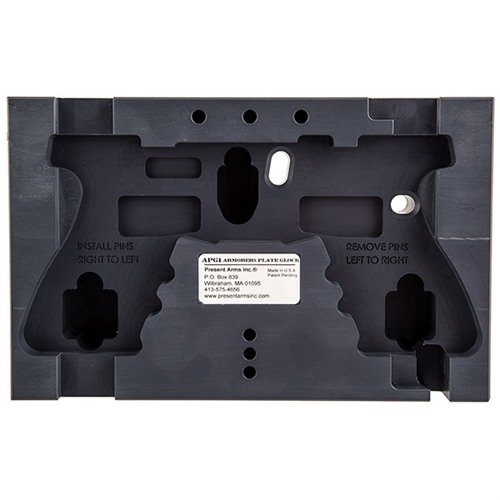Present Arms Armorer’s Plate for Glock gir en ergonomisk arbeidsstasjon for effektiv demontering og vedlikehold av Glock-pistoler, med 360-graders rotasjon.