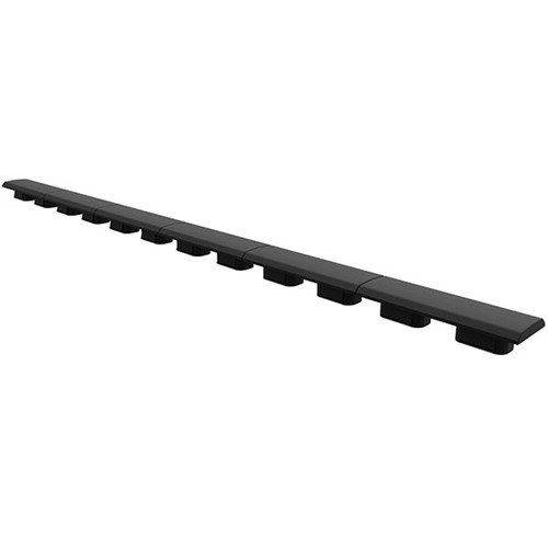 M-LOK Type 1 Rail Covers fra MAGPUL er lette og lavprofilerte, laget av varmebestandig materiale for bedre grep. 9,5