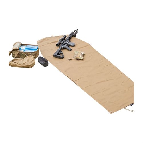 Armageddon Gear Ultralight Shooting Mat veier kun 1,9 lbs, har en lomme for utstyr og gir komfort på harde underlag, perfekt for jakt og konkurranser.
