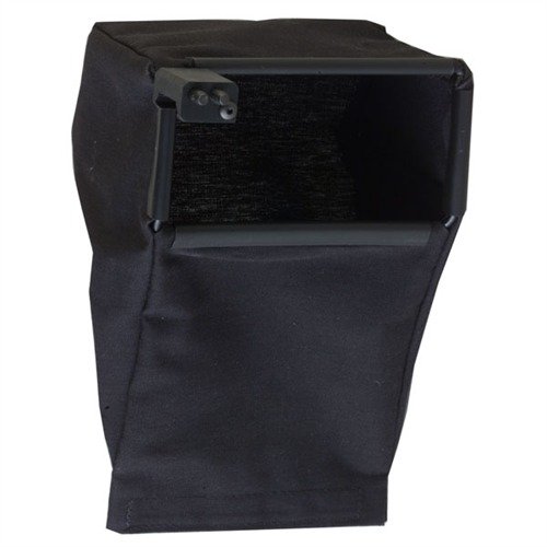 AR-15/M16 BRASS-SAVR fanger opp spent brass uten å måtte krype på bakken. Holder 70 runder .223 brass, med lett tilgjengelig bunn for rask tømming.