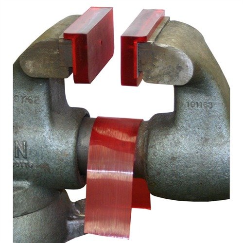 Magnetiske soft jaws gir et sikkert grep om våpnene dine uten å skade dem, med en non-slip overflate og ekstra beskyttelse for verktøyene dine.