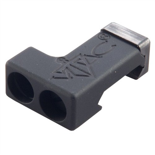 Lavprofil aluminum mount som festes på enhver Picatinny rail, gir en rask og sikker tilkoblingspunkt for sling swivel uten å hindre annet utstyr.