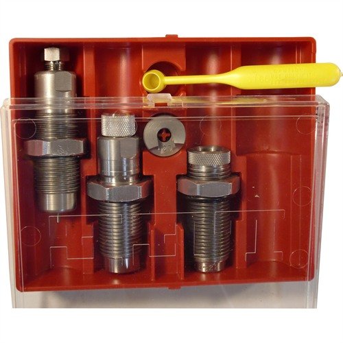 LEE PRECISION PACESETTER 3-DIE SET for 222 REMINGTON inkluderer Full Length Sizing Die, Bullet Seating Die, Factory Crimp Die og mer, passer alle 7/8"-14 presses.