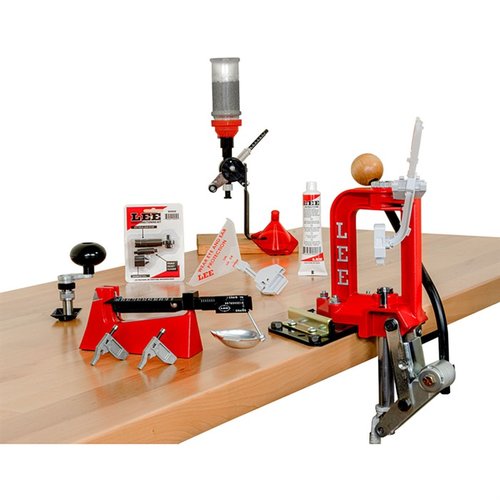 50-års jubileumskitet fra Lee Precision inkluderer Breech Lock Challenger Press, Perfect Powder Measure og verktøy for presisjonslading av ammunisjon.