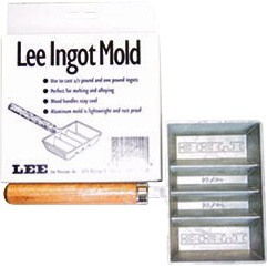 Lee Ingot Mold er laget av rustfritt aluminium og støper 1/2 og 1 lb. ingots (2 av hver). Perfekt for omsmelting og legering.