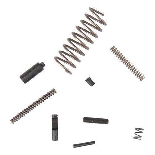 AR-15/M16 UPPER SMALL PARTS KIT fra CMMG gir deg nødvendige reservedeler for enkel reparasjon og oppgradering av riflen din, perfekt for vedlikehold.