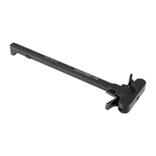 KAC 5.56mm Ambidextrous Charging Handle gir optimal ergonomi, lett tilgjengelige latch pads, og fungerer selv om en latch er skadet, laget av aluminium.