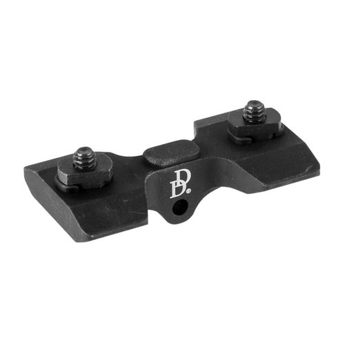 Daniel Defense M-LOK Bipod Adapter er laget av lett 6061-T6 aluminium, veier under ett gram og gir sikker feste for bipoder med sling swivel stud.