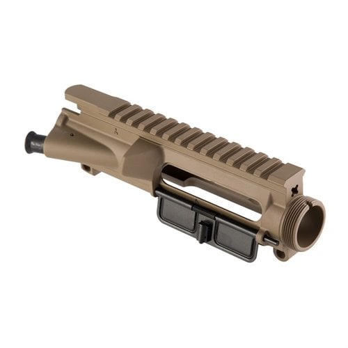 Aero Precision AR-15 Upper Receiver uten auto sear cut er laget for enkeltbruk, med 5.56 NATO, M4-feedramper og 7075-T6 aluminium, tilgjengelig i svart eller FDE.