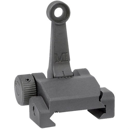 Midwest Industries AR-15 Combat Folding Rear Sight er laget av holdbart stål og lett 6061 aluminium, med 0.5 MOA justeringer og passer perfekt med A2 front-sikt.