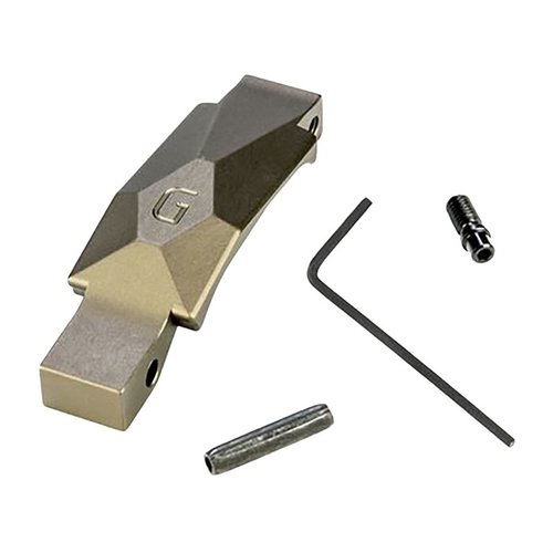 Geissele Ultra Precision Trigger Guard er laget av 7075-T6 aluminium, med 5-Axis maskinering for en perfekt passform, glatt overflate og stilrent design.