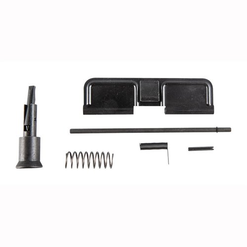 Rise Armament AR-15 Upper Parts Kit gir deg alle nødvendige smådeler til din AR-15 upper receiver, inkludert dust cover, forward assist og mer.