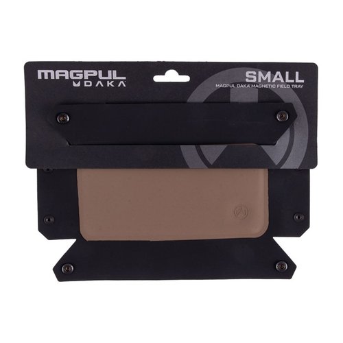 DAKA Magnetic Field Tray fra Magpul holder smådeler organisert med en magnetisk overflate, er slitesterk og enkel å lagre flatt når den ikke er i bruk.