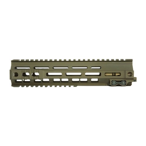AR-15 MK4 FEDERAL SUPER MODULAR RAIL gir styrke, modularitet og M-LOK-kompatibilitet, perfekt for tilpasning av tilbehør og optimal varmeavledning.