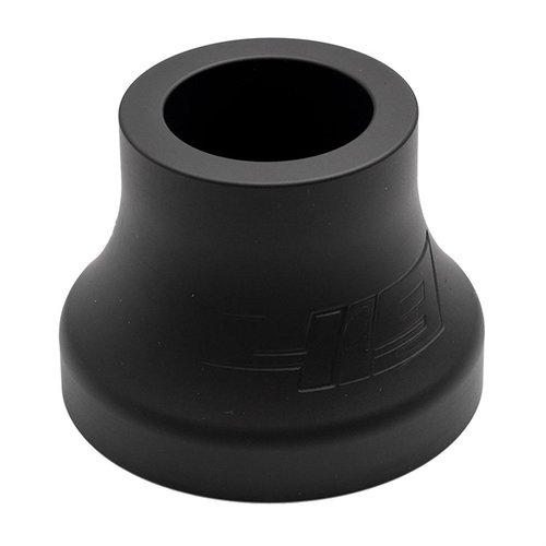 ZERO PRESS TURRET STAND fra AREA 419 gir en solid og stilren løsning for oppbevaring av ekstra turrets, med premium kvalitet og svart hardcoat anodisering.