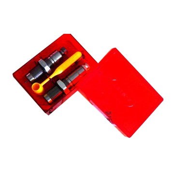 .43 Mauser Pacesetter 2-die sett inkluderer Full Length Sizing Die, Bullet Seating Die, Universal Shell Holder, Powder Dipper og instruksjoner for optimal lastinghet.