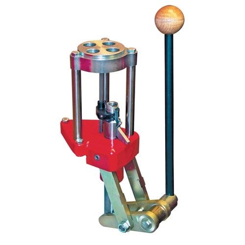 4-HOLE CLASSIC TURRET PRESS fra LEE PRECISION tilbyr en solid ramme, automatisk indeksering, og en enkel primingprosess for effektiv og presis lading.