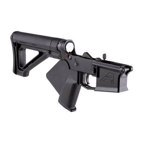 Aero Precision M4E1 Featureless Complete Lower Receiver med Strike Industries grip og Magpul MOE Fixed Carbine Stock, perfekt for lovlig AR-15 bygg.