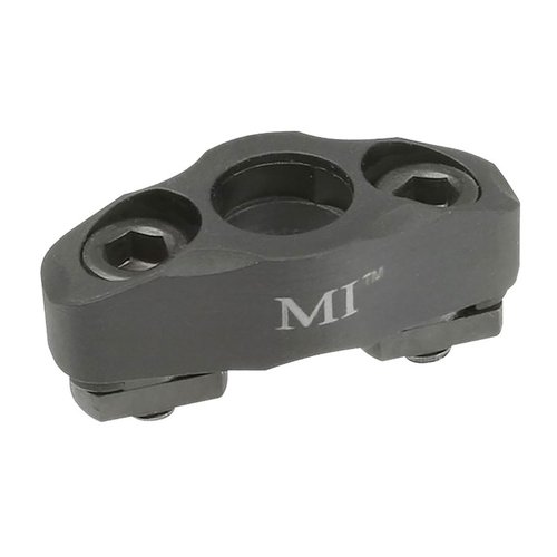 Midwest Industries QD Sling Adaptor for push button QD sling swivels. Anti-rotasjon forhindrer at svivel spinner. Inkluderer festemateriell, laget av anodisert aluminium.