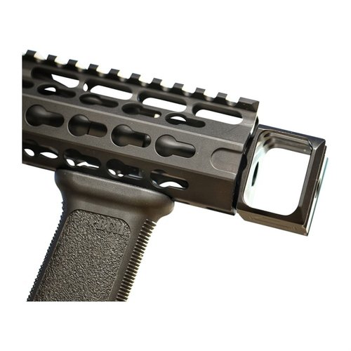 LOUD AND FLASHY 28 Muzzle Brake med 1/2x28 tråder reduserer rekyl og oppoverbevegelse, samtidig som den forbedrer lyd og blits. Passer under SLR Rifleworks rails.