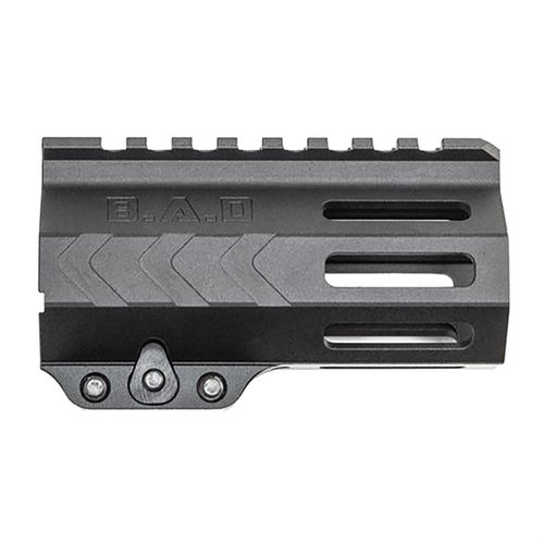 WORKHORSE® M-LOK® håndbeskyttere i lett 6061 T6 aluminium, tilgjengelig i flere lengder, med funksjonelle M-LOK® festepunkter og redusert vekt.