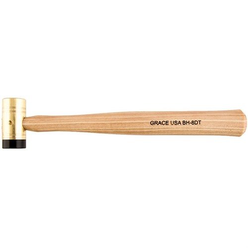 Grace USA Delrin-Tipped Brass Hammer kombinerer holdbarhet og presisjon med et dobbelt hode, erstatningsbar Delrin-spiss og ergonomisk hickory-håndtak.