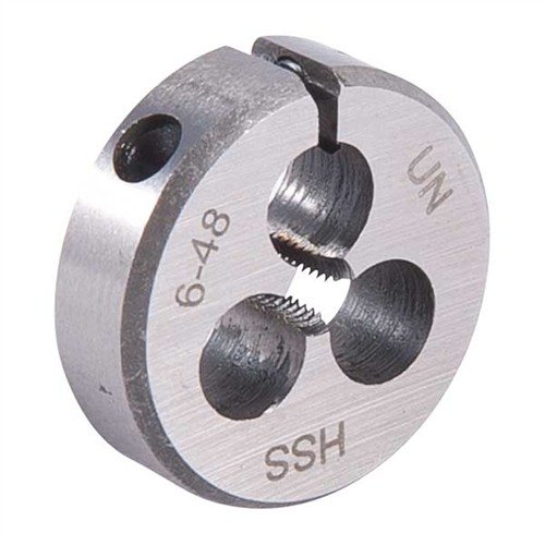 Brownells Wire Gauge Carbon Dies gir presise, holdbare gjenger med 13/16" diameter, laget av karbonstål for enkel fjerning av ødelagte fragmenter.