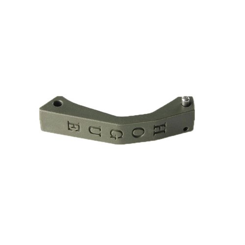 HOGUE AR-15/M-16 konturert triggerguard i polymer gir forbedret komfort og kontroll, tilgjengelig i Flat Dark Earth, O.D. Green og svart.