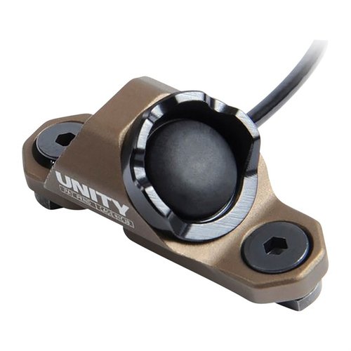 Hot Button gir en ergonomisk og sikker aktivering av lys og lasere med 45-graders knappvinkel, sikret festing til M1913 Picatinny eller M-LOK.