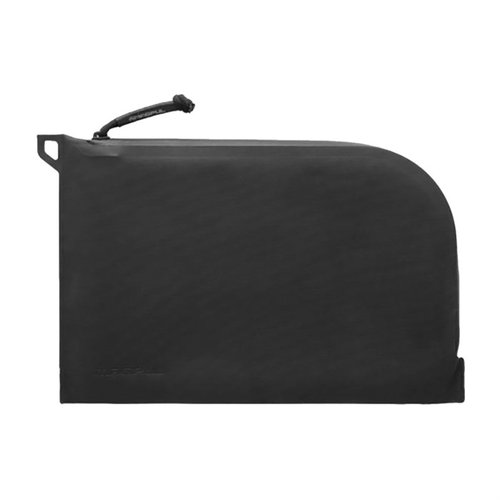 DAKA Single Pistol Case fra MAGPUL er en robust og vanntett oppbevaringsløsning med EVA skumfôr, YKK AquaGuard glidelås og karabinkrok.