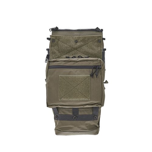 ASSAULT BACK PANEL CORE gir fleksible festemuligheter, romslige lommer og rask tilgang til utstyr, perfekt for taktiske operasjoner og allsidig bruk.