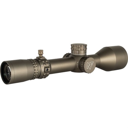 NX8 2.5-20x50 F1 kikkertsikte tilbyr 8x zoom, rød/grønn belysning, ZeroStop justering og parallax fra 11 yards, perfekt for presisjonsrifler.