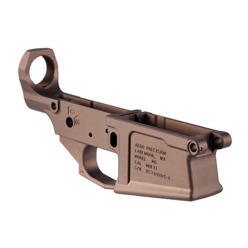 Aero Precision M5 308 Lower Receiver gir deg muligheten til å bygge en tilpasset AR med høy kvalitet, DPMS-kompatibilitet og robust 7075-T6 aluminium.