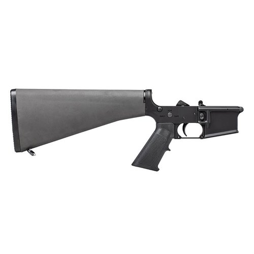 Aero Precision M16A4 Clone Complete Lower Receiver har tilpasset gravering, inkluderer A2-stokk, A2-grep og justerbar passform for optimal ytelse.