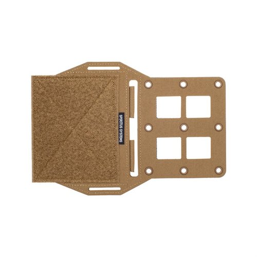 MOLLE Expander Wing er en ambidextrous plattform for montering av kniver og lommer under LV/119 platebærer, med robust Tegris for solid feste.