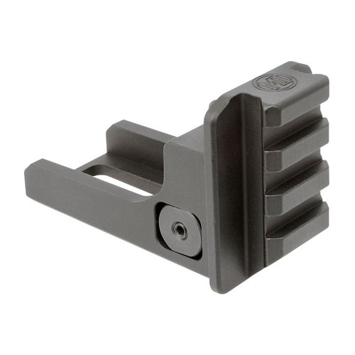 AK Picatinny End Plate Adaptor fra Midwest Industries gir mulighet for 1913 stokk på AKM, Yugo og mer, med enkel installasjon og 100% amerikansk produksjon.