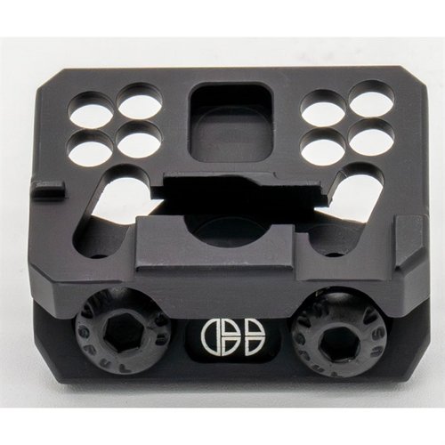 Cloud Defensive Torrent Light Mount gir deg robuste, lette og allsidige monteringsløsninger for M-LOK og Picatinny rails, perfekt for ulike lys og våpen.