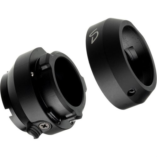 RAB-AD Mini er en lett og robust adapter i 7075 aluminium som enkelt festes og løsnes, perfekt for kompakt oppbevaring og transport av våpen.